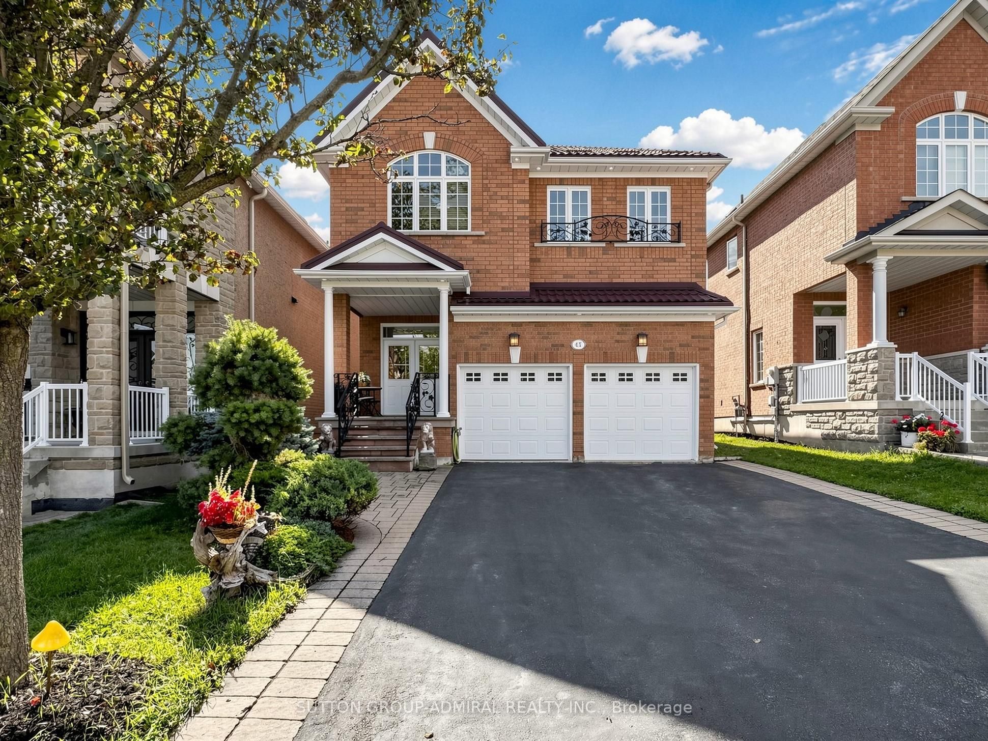 41 Ravel Drive: two-storey brick home in Thornhill Woods, Vaughan